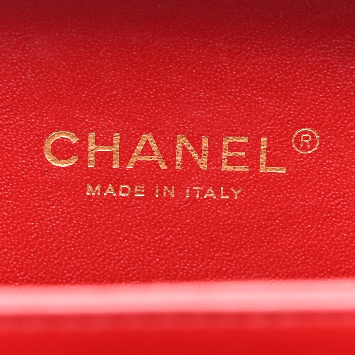 Caviar Quilted Small CC Filigree Vanity Case Red